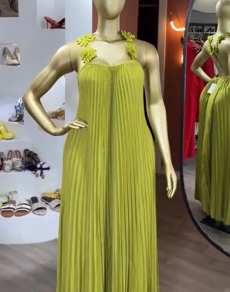 Roupas femininas elegantes 2025 primavera e verão novo item doce e fresco camisola exposto volta pressão vestido plissado saia longa