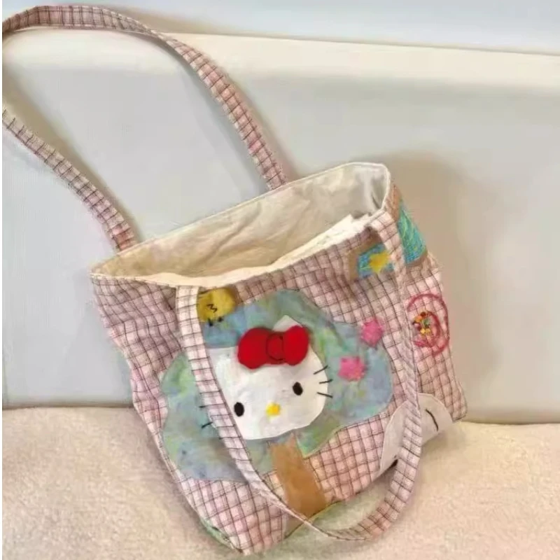 

Новинка 2024 года, KT, милая мультяшная клетчатая тканевая сумка с высоким качеством, портативная холщовая сумка на плечо с сердечком для девочек, дорожная сумка