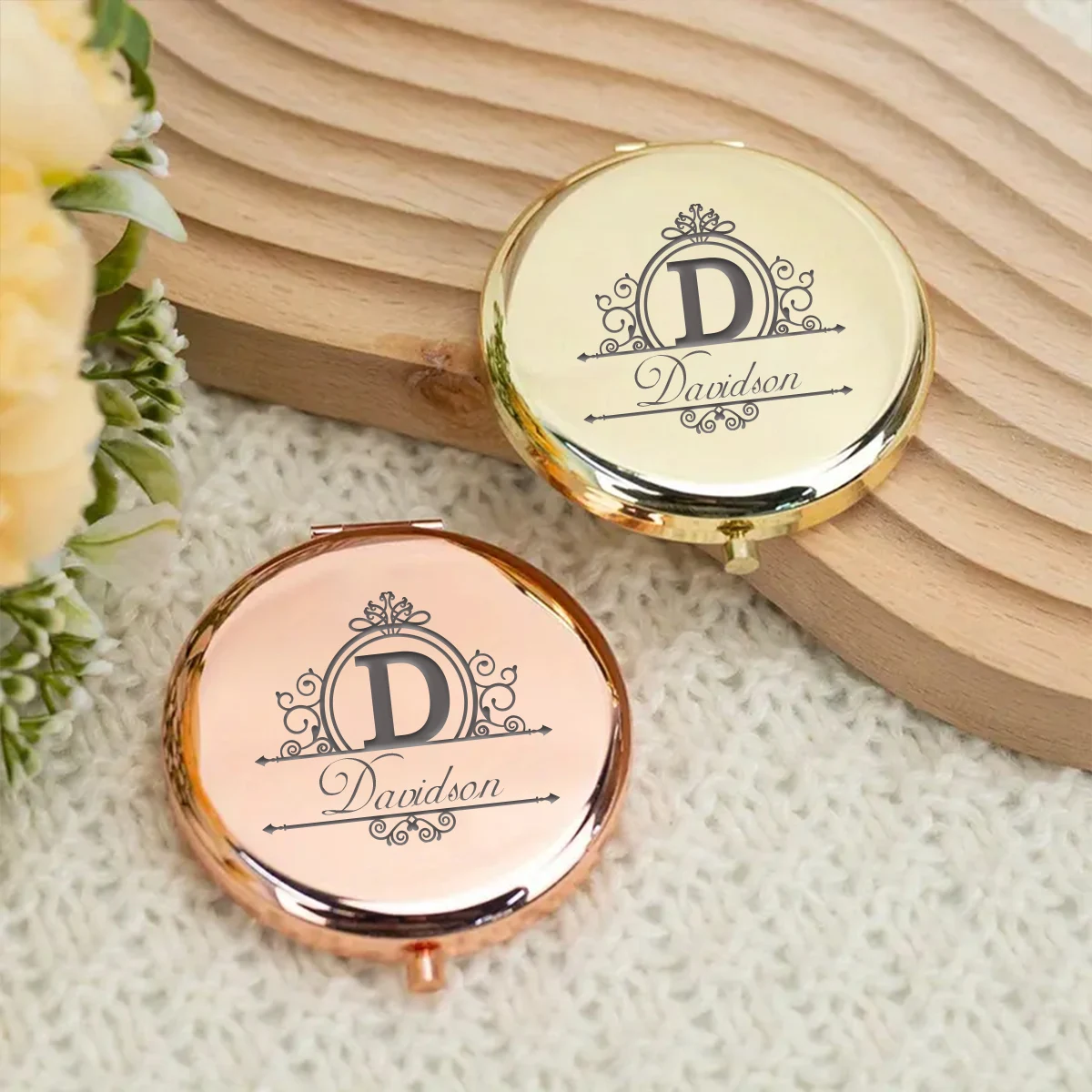 1pc Creative  Pattern of the letter D Personalized Name Pocket Mirror Makeup Mirror Folding Mirror Wedding Guest Gifts