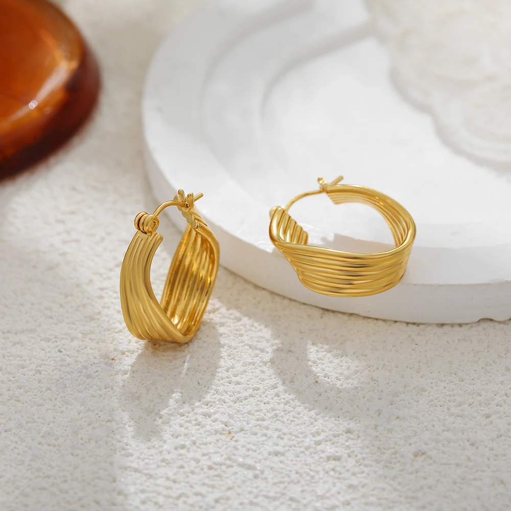 Vintage Statement Twisted Earring Metal Multi Layer Interweaving Hoop Huggie Earring Gold Color Fashion Jewelry 2025 New Bijoux