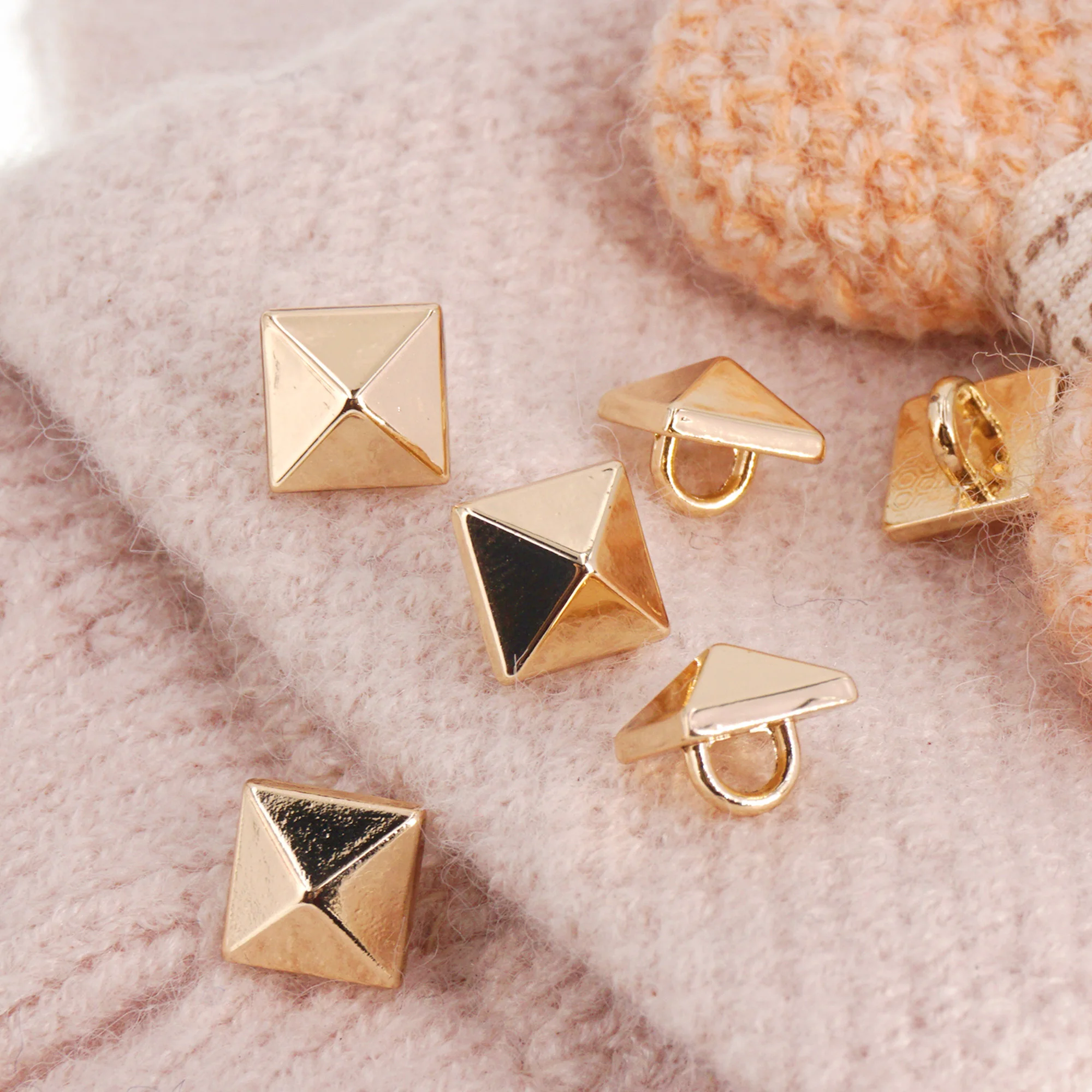 10 Pieces 9mm Golden Pyramid Metal Button Luxury Decorative Button Sewing Accessories