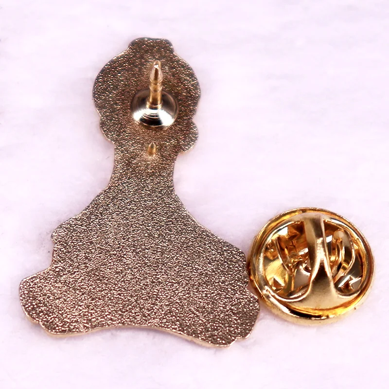 Organise Enamel Pin Animated Adventure Comedy Film Character Chicken Brooch Jewelry