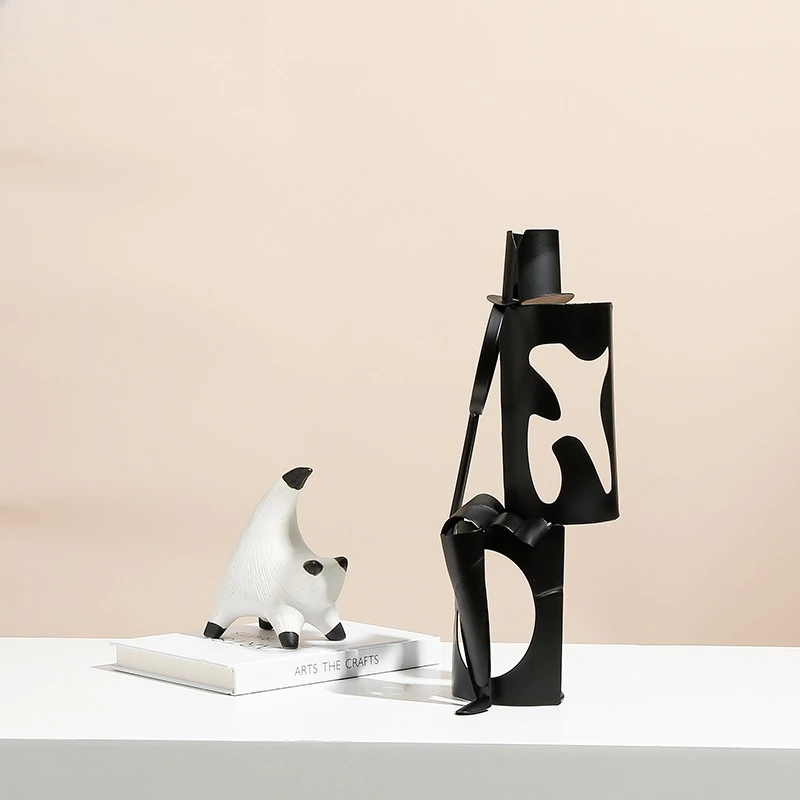 Modern minimalist abstract art sitting detective metal ornaments, model room  bookcase design home accessories