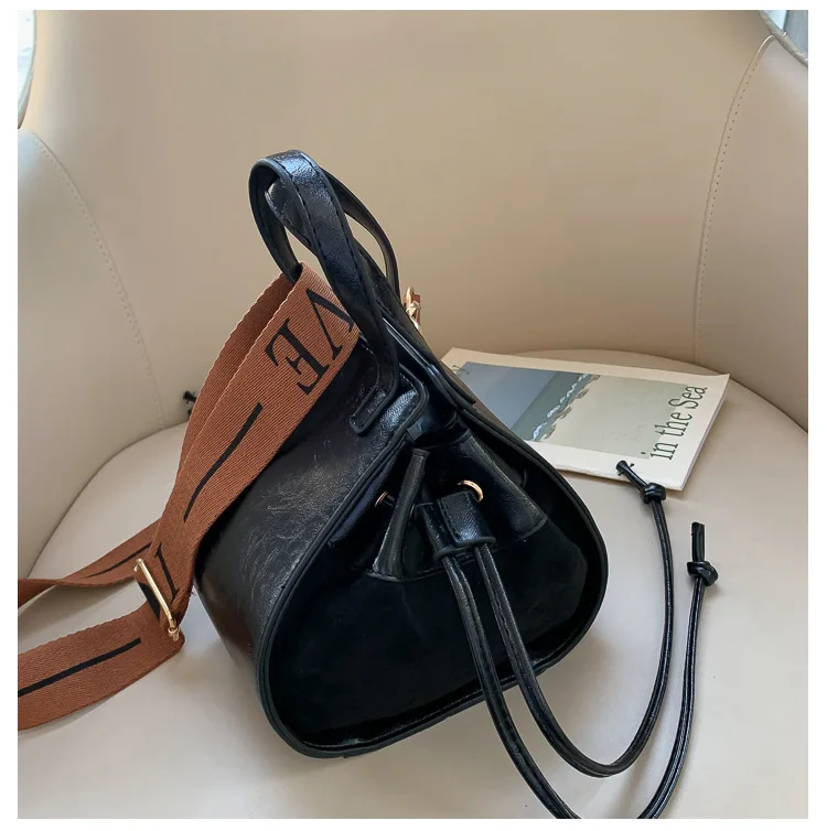 Zielone damskie torby Crossbody w stylu Vintage, modne, dopasowane do siebie Mini, jesienne, nowe miękkie skórzane damska torba na ramię