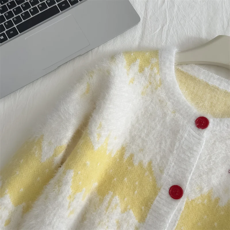 Cardigan maglione girocollo con fiocco a righe sfumate gialle da donna Maglione allentato stile pigro delicato francese elegante autunno e inverno