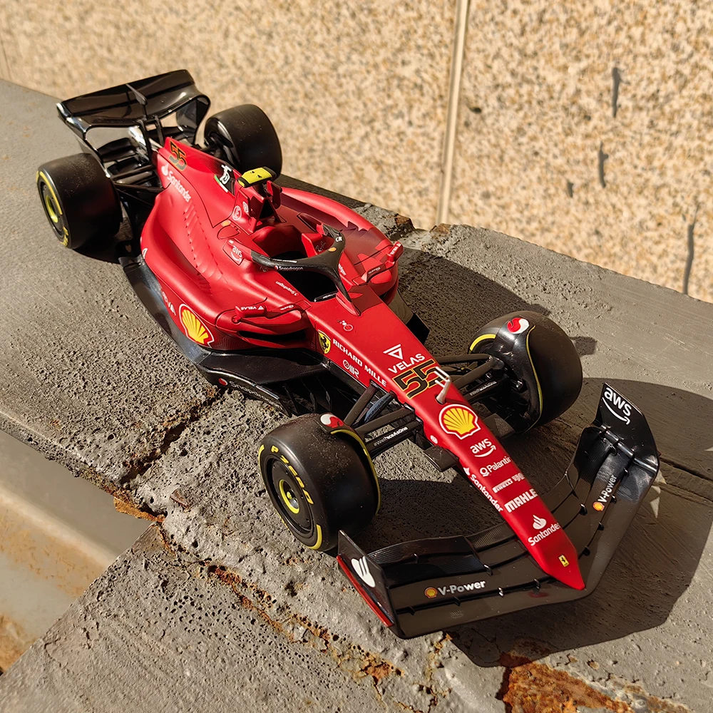 Bburago 1:43 2022 Ferrari F1-75 Racing Formula Car Models #16 #55 Simulation Diecast Alloy Static Model Cars Toys For Children