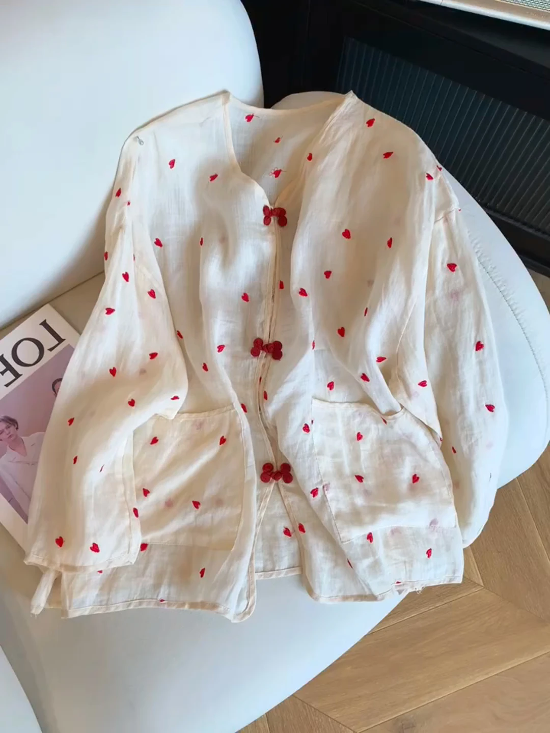 신상 중국 스타일 달콤한 하트 자수 버튼 루즈핏 슬림핏 여성용 브이넥 긴팔 캐주얼웨어