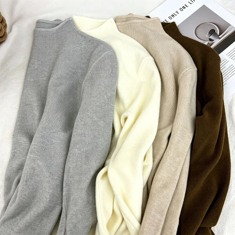 Half-Turtleneck Knit Base Layer