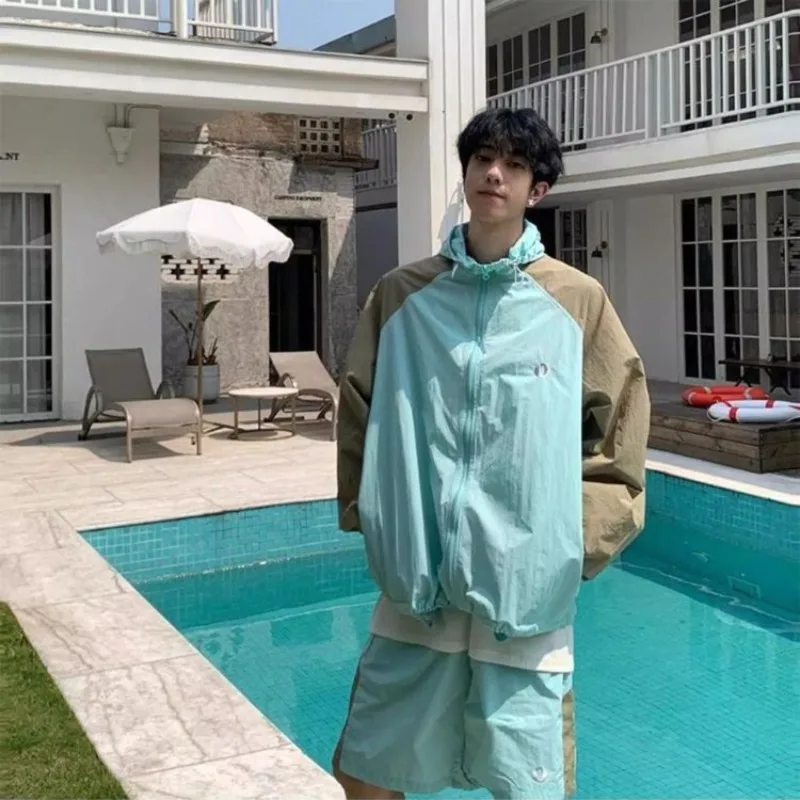 

Летний мужской комплект одежды для активного отдыха: куртка с капюшоном, быстросохнущие шорты, защита от солнца, стильная уличная одежда, костюм из двух предметов