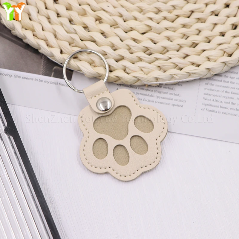 

1PC Leather pet hair storage bag, cat paw keychain, multifunctional portable keychain, exquisite bag pendant
