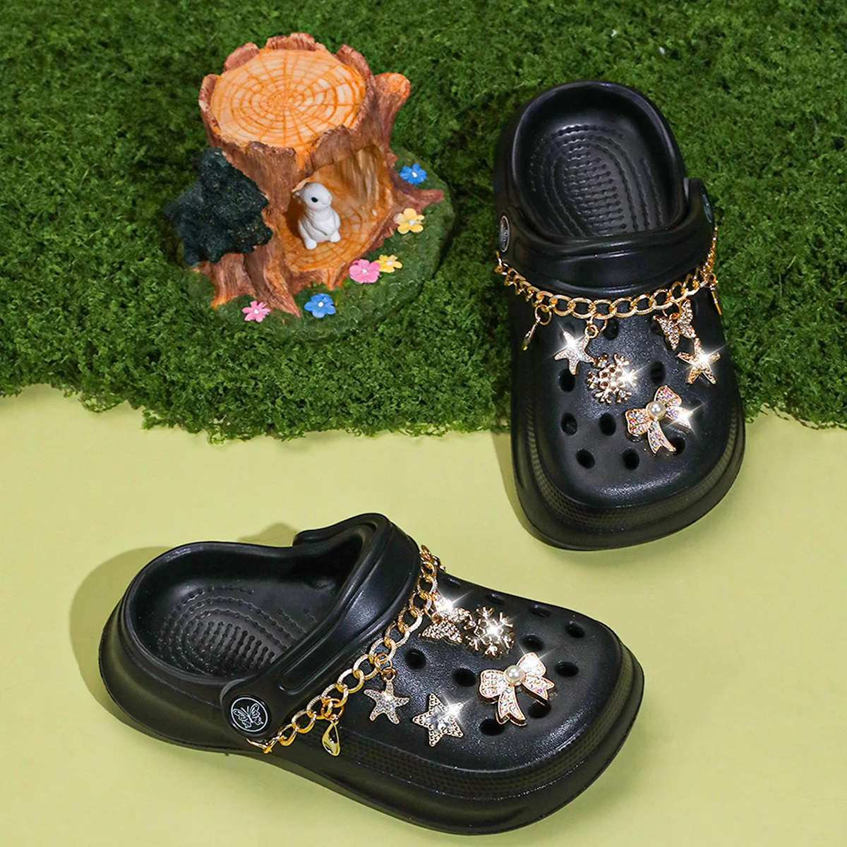 Kinder Slip-On Clogs und Pantoletten - Atmungsaktive, Wasserdichte EVA-Gartenschuhe mit Dekorativer Kette für Strand und Alltag 168 – Detail 6