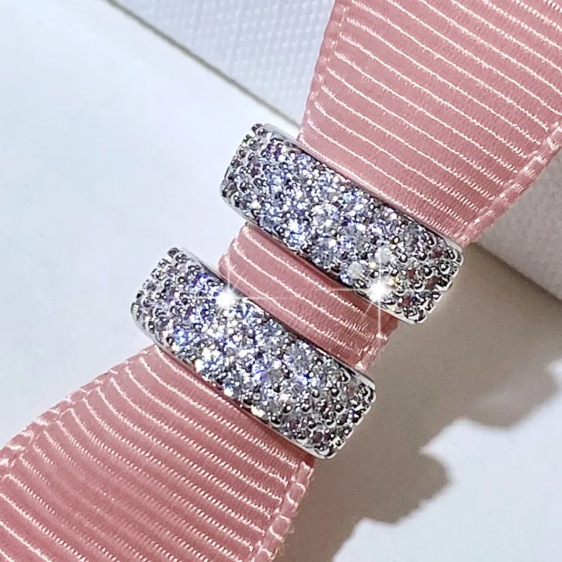 Huitan Dainty Hoop Earrings for Women Simple Stylish Teen Ear Accessories Low-key Exquisite Circle Ring Earrings Fashion Jewelry