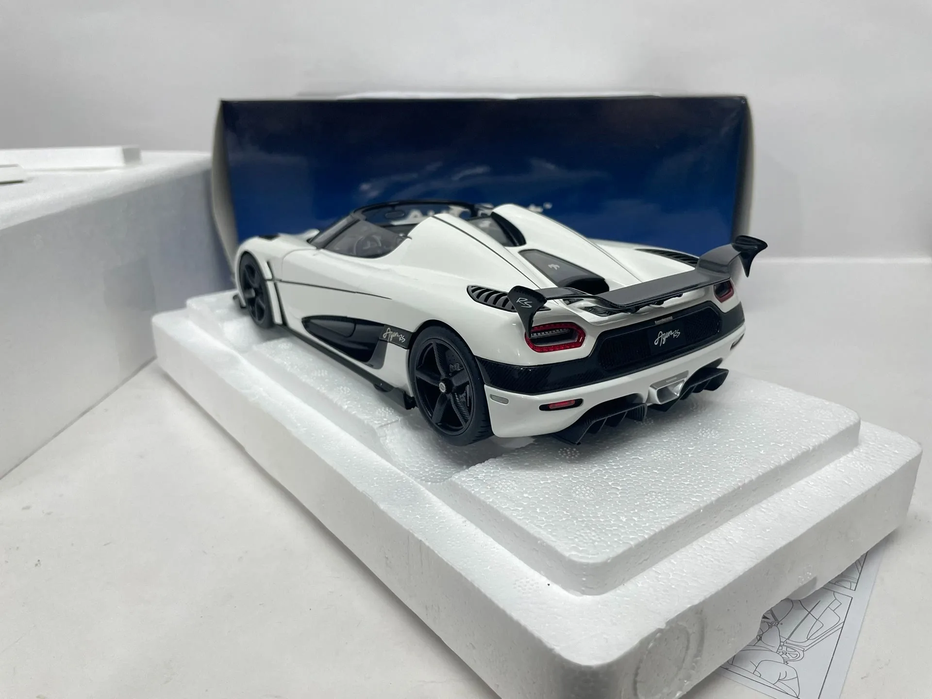 Autoart 1:18 Agera RS White Black Simulation Limited Edition All Open Alloy Metal Static Car Model Toy Gift