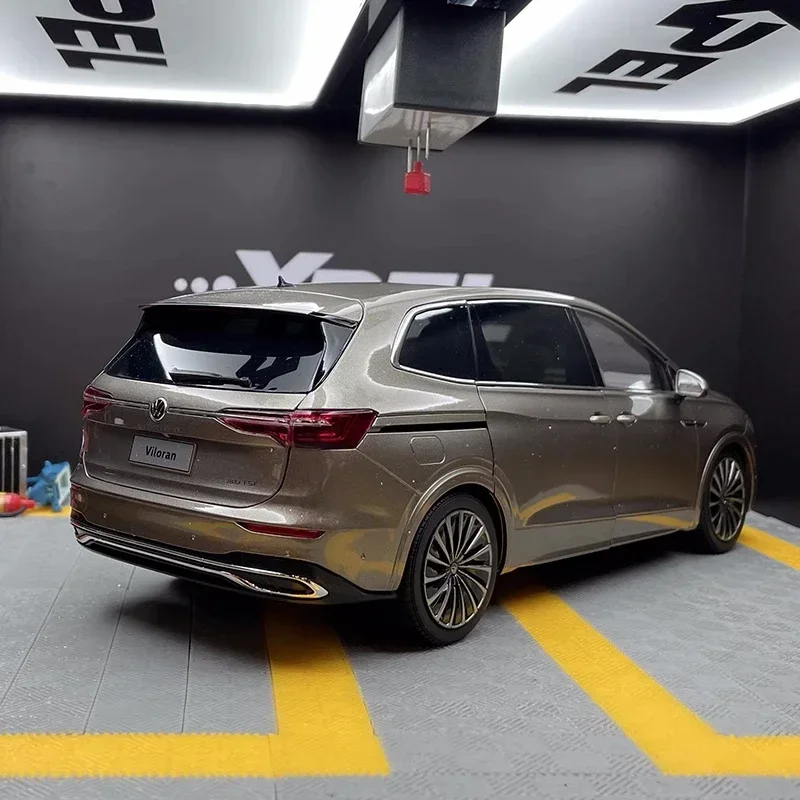 โมเดลรถอัลลอยด์วิลเลอร์าน MPV ขนาด 1:18 ของสะสม ของที่ระลึก ของเล่น ตกแต่ง