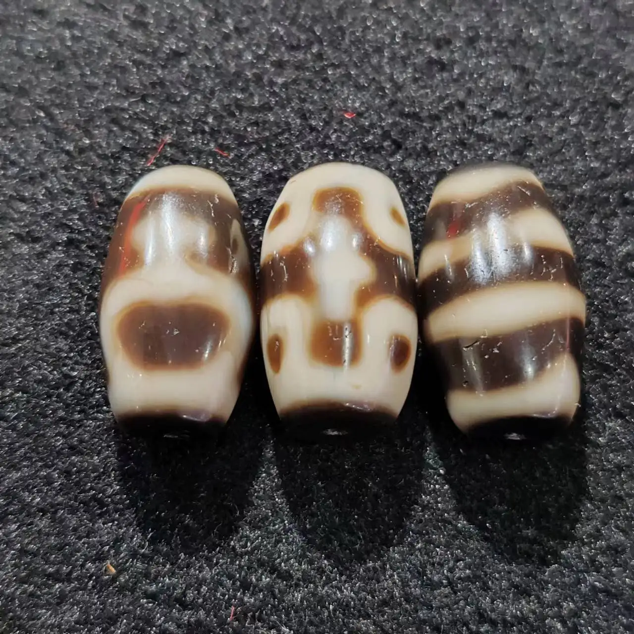 Xizang totem horseshoe pattern weathered delicate infiltration agate beads necklace pendant diy accessories