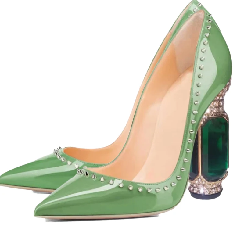 

DIZHUANG Sexy women's high heels. Light green patent leather single shoes. Approximately 10.5cm heel height. Pointed rivet shoes