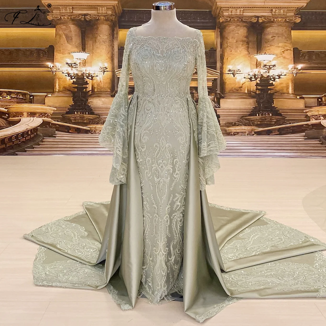 

Вечернее платье цвета гороховой зелени с кружевными рукавами-колокол, расшитое бисером и пайетками, со съемным шлейфом, прямой юбкой, на заказ, для торжественных мероприятий