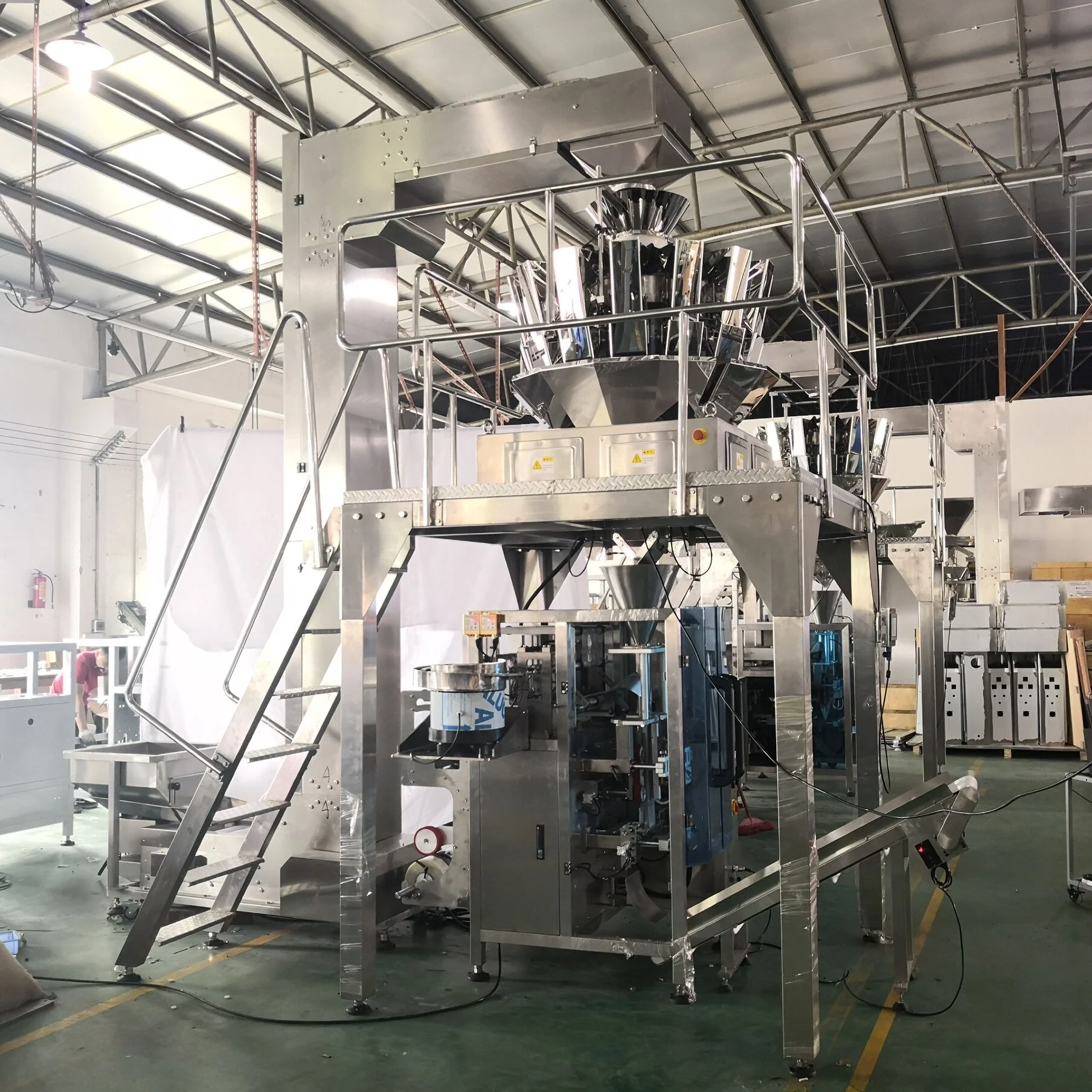 Foshan Vertical Snack Weigher Packing Machine Banana Plantain Chips Dry Fruit Tomato Dried mango Packing Machine