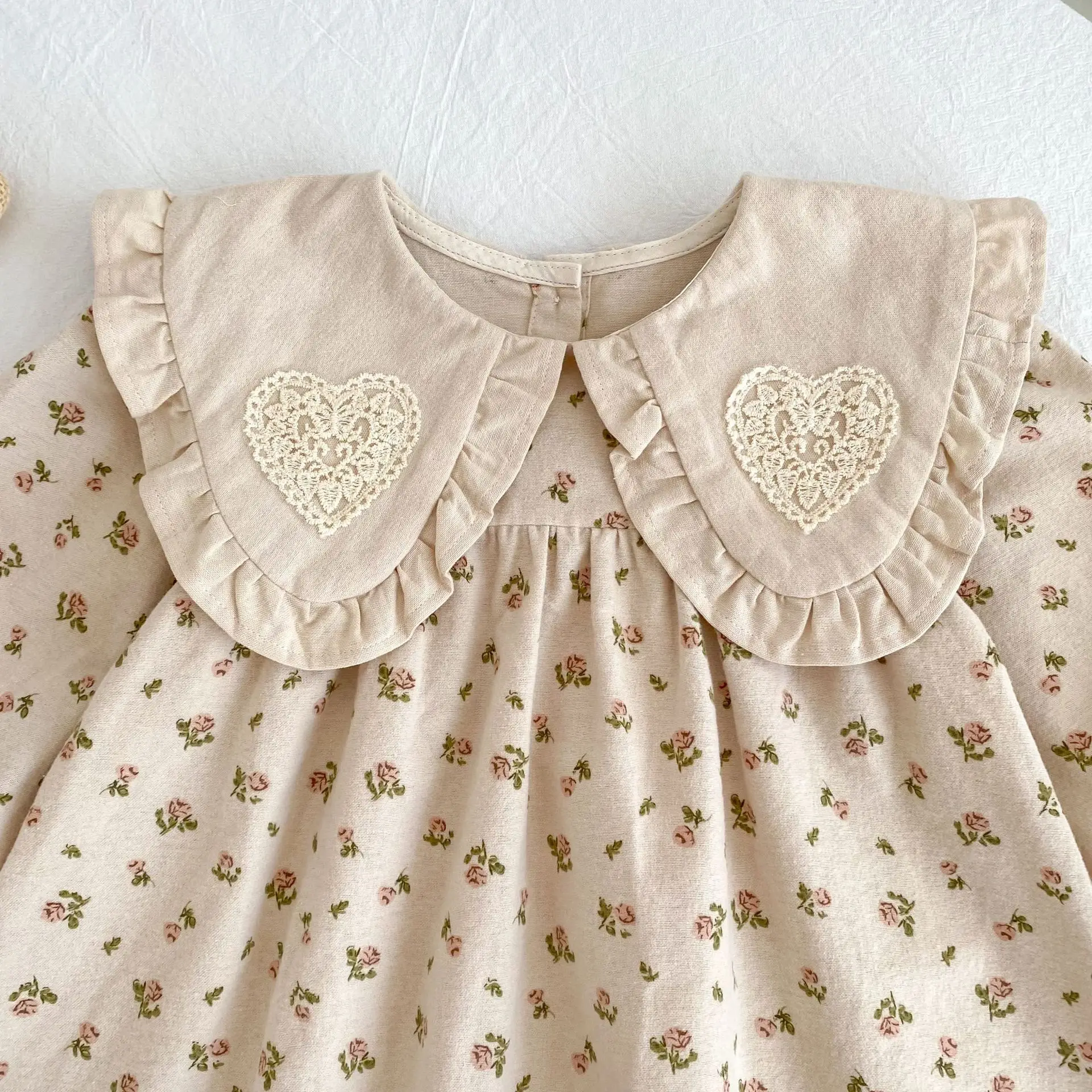 2026 Neue Frühjahrskollektion 0-24M Baby Mädchen Herz-Bodys Langarm Baumwolle Bedruckt Neugeborene Baby Mädchen Strampler Baby Mädchen Kleidung – Detail 13