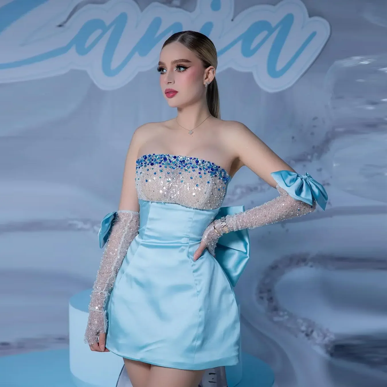 Baby Blue Prom Dress Beaded vestido de curto Sheer Prom Dresses Bow Gloves Off Shoulder Short Party Gowns Sleeveless New Arrival