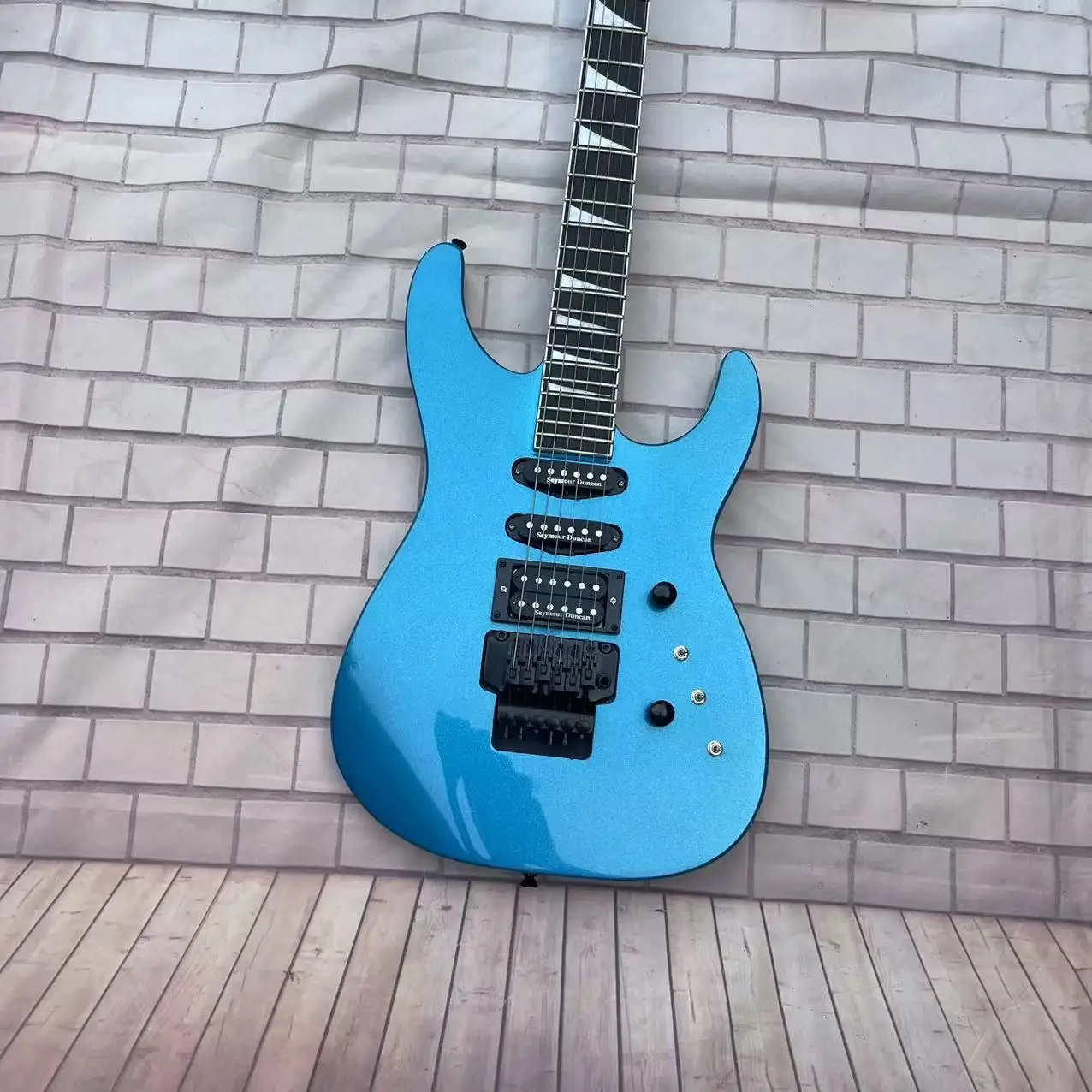 Electric Guitar Alien 6-Chord Electric Guitar, Metal Blue Body, Factory Realistic Photo, In Stock, Order and Ship Immediately