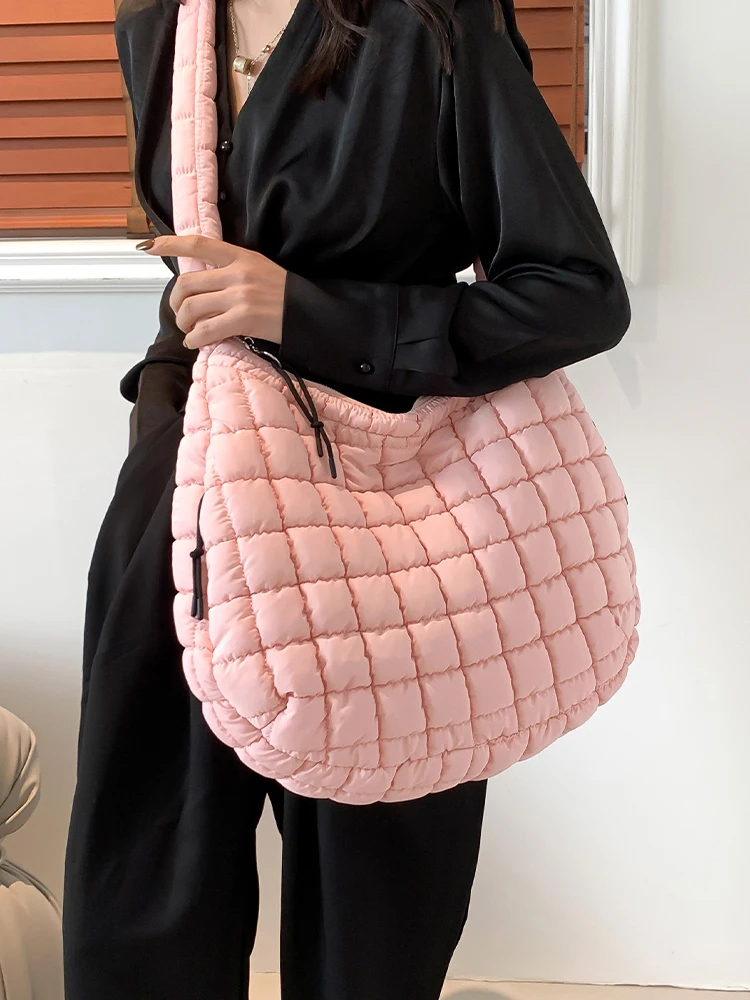 Trendy Large Plaid Quilted Shoulder Crossbody Bags Women Hobos Handbags and Purses Nylon Padded New Thread Messenger Bag