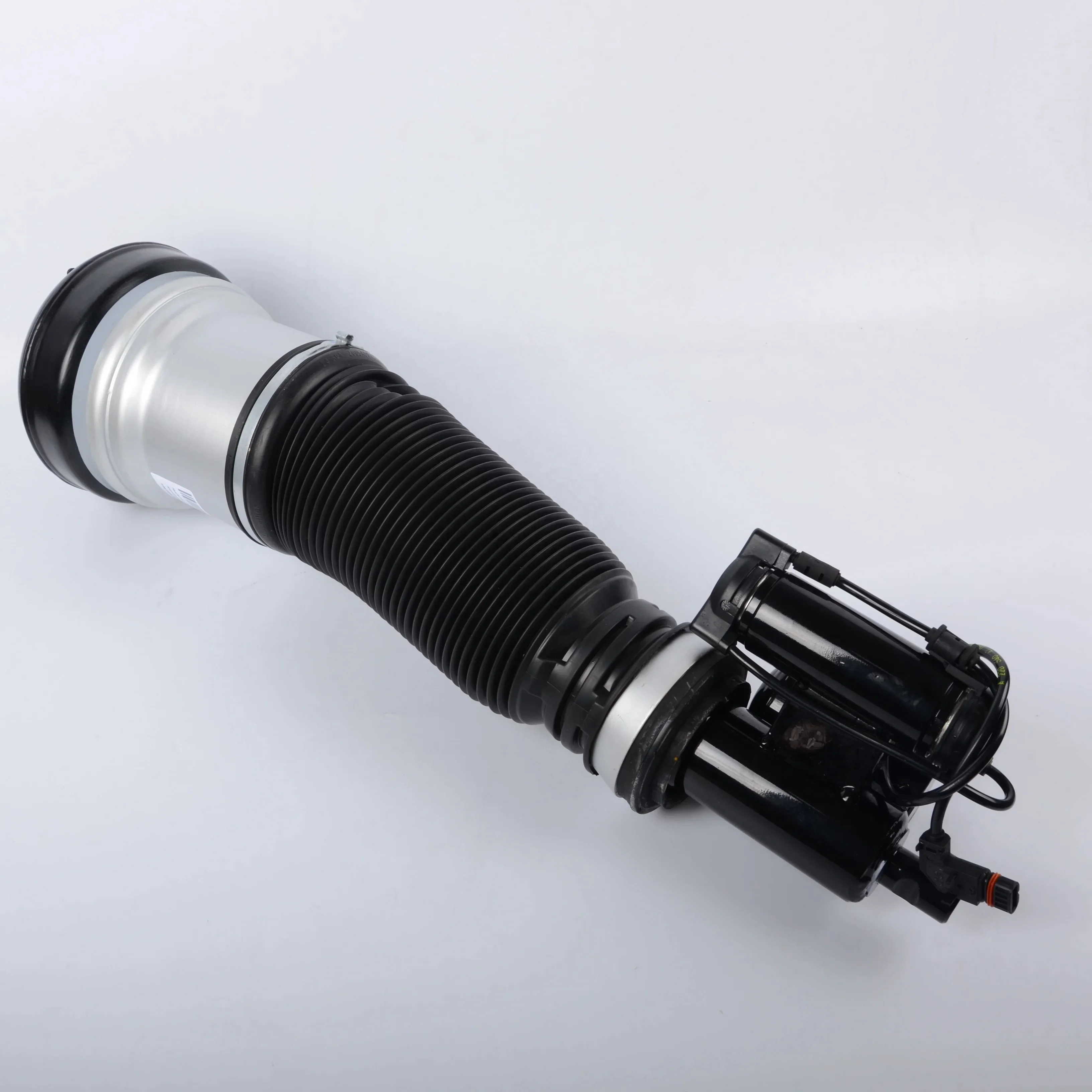 Front Air Suspension Shock Absorber  Left/Right 2203202138 2203202238 for 4Matic S-Class W220