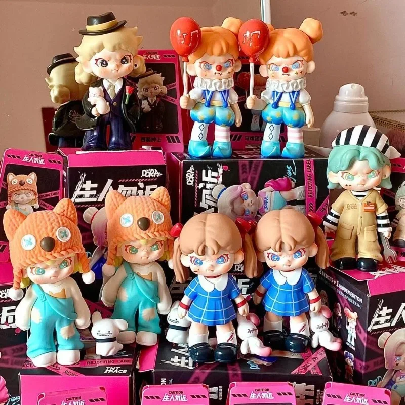 DORA 블라인드 박스, 낯선 사람에게 접근하지 마세요 시리즈 2세대 TNTSPACE 3세대 정글법 조수놀이 장식품