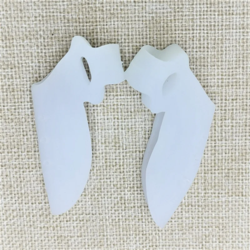 1Pair Silicone Gel foot fingers Two Hole Toe Separator Thumb Valgus Protector Bunion adjuster Hallux Valgus Guard feet care