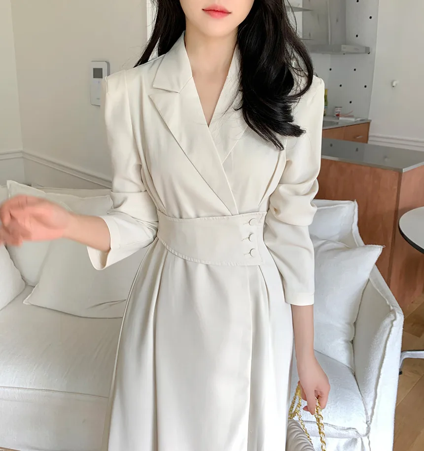 Autumn light luxury Hepburn style temperament lapel waist thin suit commuter casual dresses