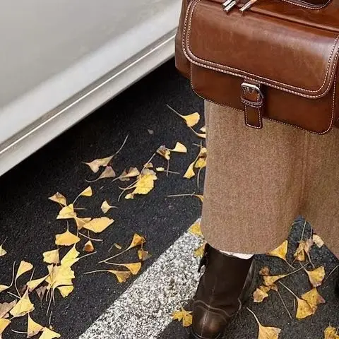 

Retro Commuting Bag For Women Shoulder Bag Crossbody Bag Urban Minimalist Large Capacity PU Solid Color Tote Bag