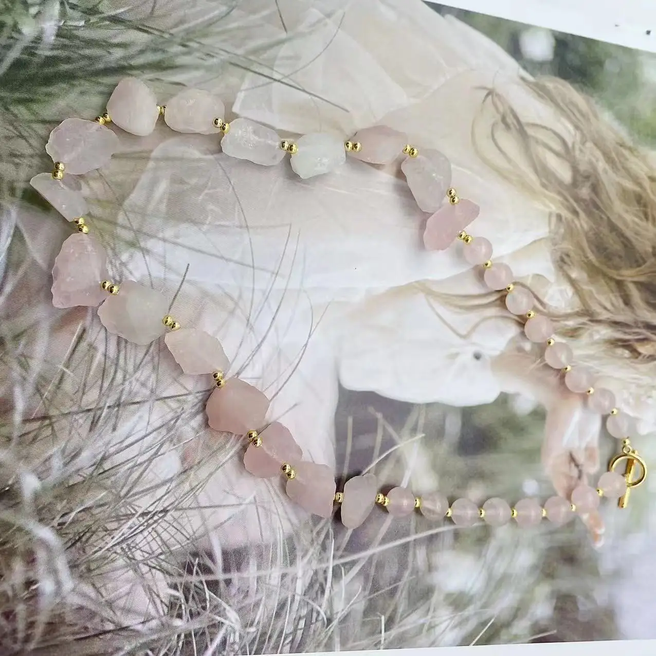 

Natural powder crystal necklace neck chain sweater chain versatile small fresh and sweet