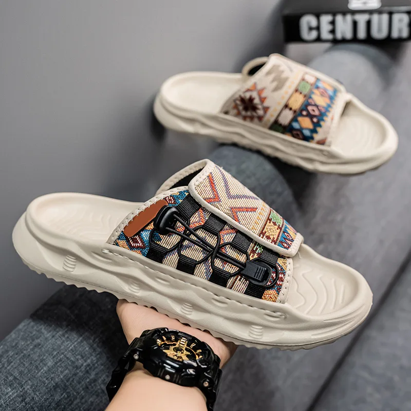 

Slippers men's trendy brand 2025 new summer wear non-slip and wear-resistant beach shoes teenagers one-word sandals