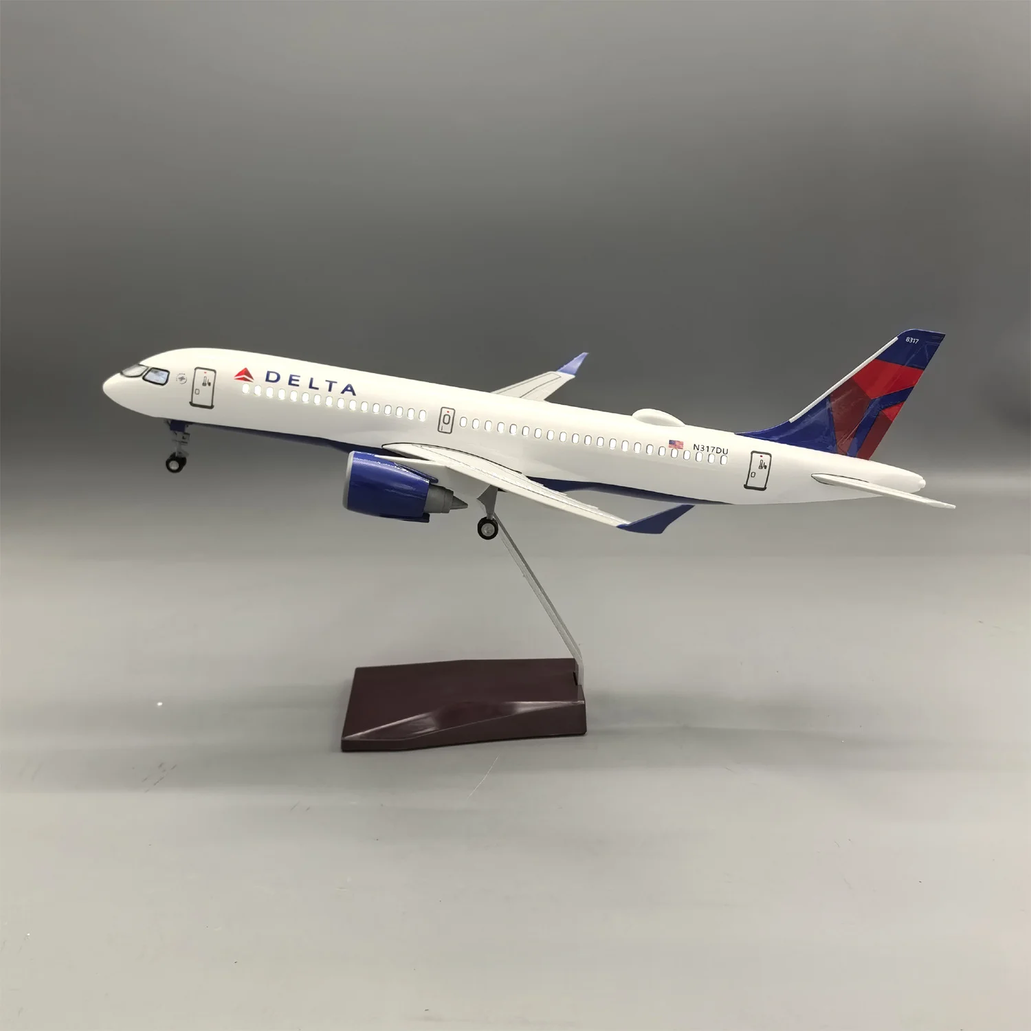 1/100 Scale Delta Air A220-300 Complete Model Airplane Kit Diecast Aircraft With Landing Gear Wheel For Aviation Souvenir Gift