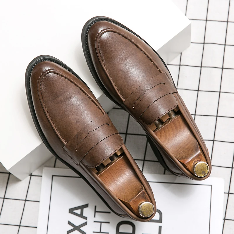 New soft leather breathable leather shoes men Europe station casual British style youth loafers with business bean shoes