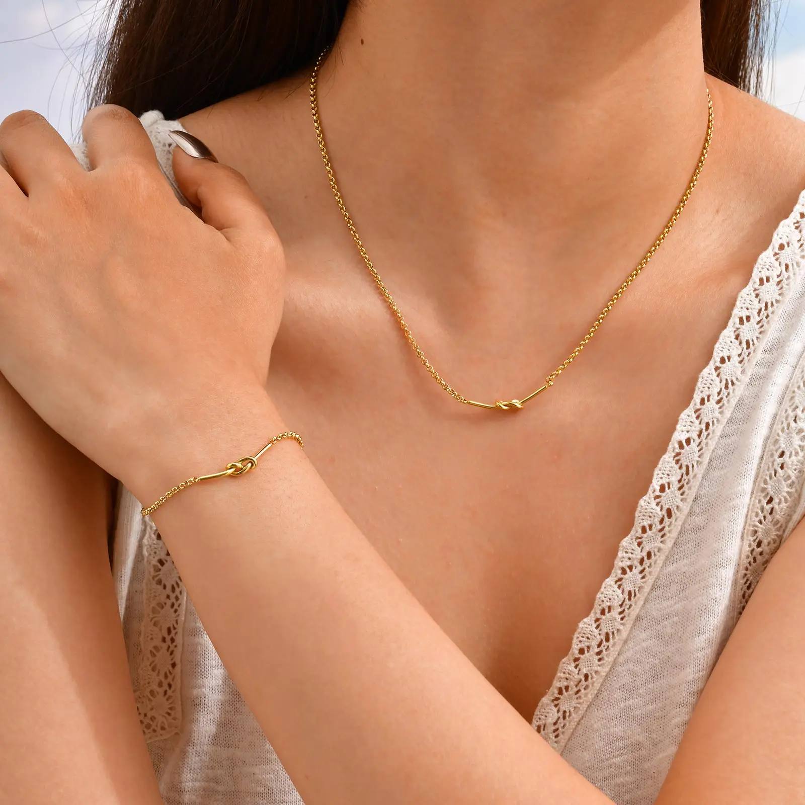 Minimalistische Knoten-Gliederkette für Damen, vergoldetes Edelstahl-Halskettenarmband, schickes wasserfestes Schmuckgeschenk – Detail 3