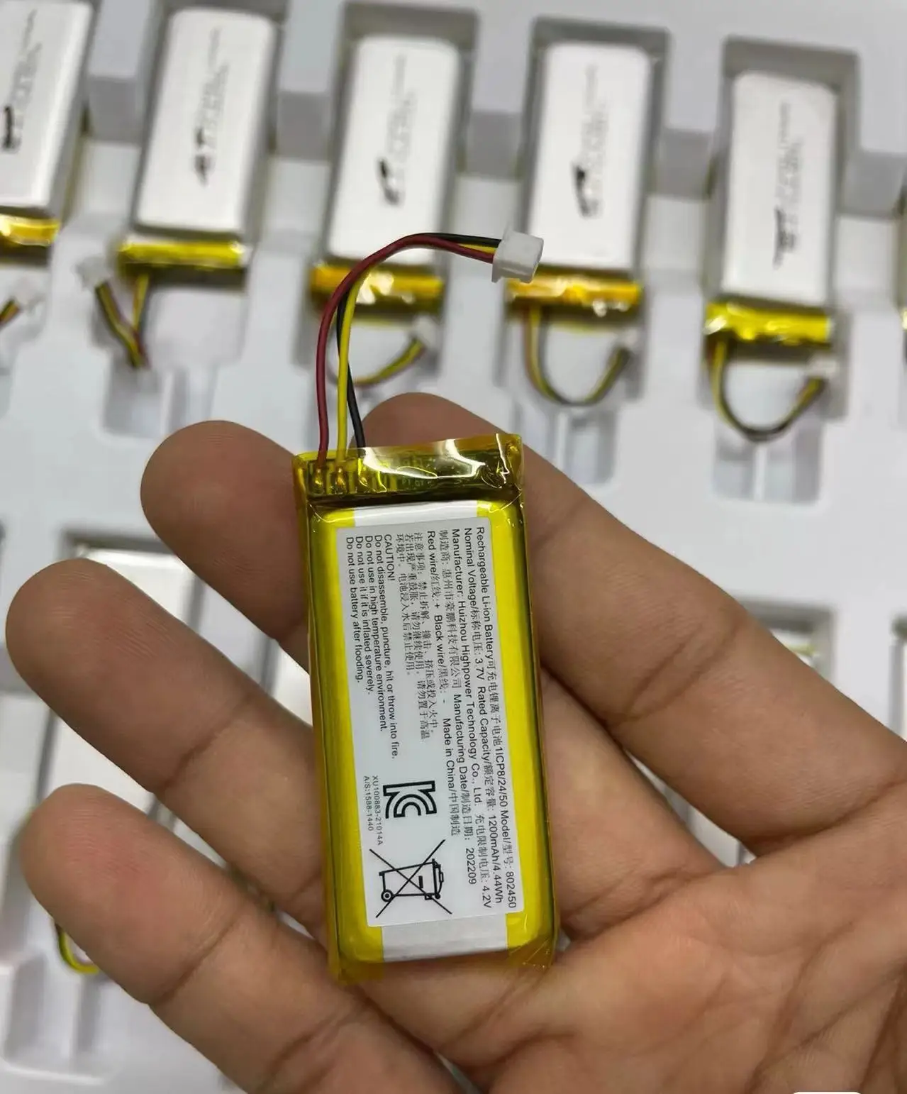 

new for Logitech Keyboard Mouse 802450 battery 3.7V 1200mah Bluetooth headset digital product