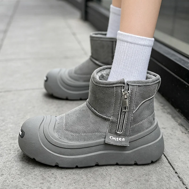 Men's snow boots with warm fleece lining, couple's outdoor versatile cotton shoes, thickened hood, convenient zipper, suitable for indoor and outdoor use in winter