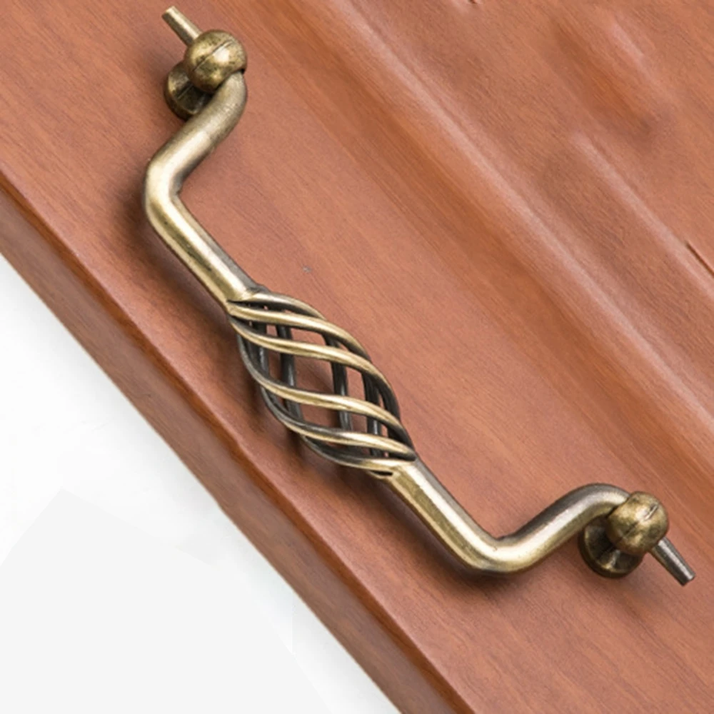 

Hollow Out Vintage Handle Pull Wardrobe Cupboard With Screws Door Knob Drawer Knobs Cabinet Pullers Furniture Handles