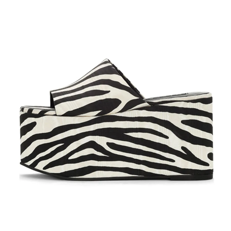 Super spessa piattaforma causale Zebra scarpe da donna all'aperto diapositive tacchi alti con zeppa sandali leopardati moderni pantofole di colore solido