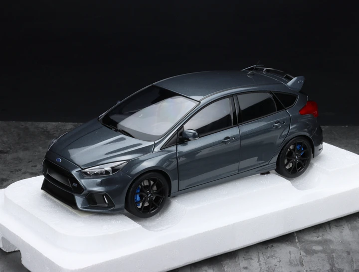 Autoart-modelo de coche de aleación de Metal, juguete de simulación totalmente abierta, edición limitada, 1:18, Focus RS 2016