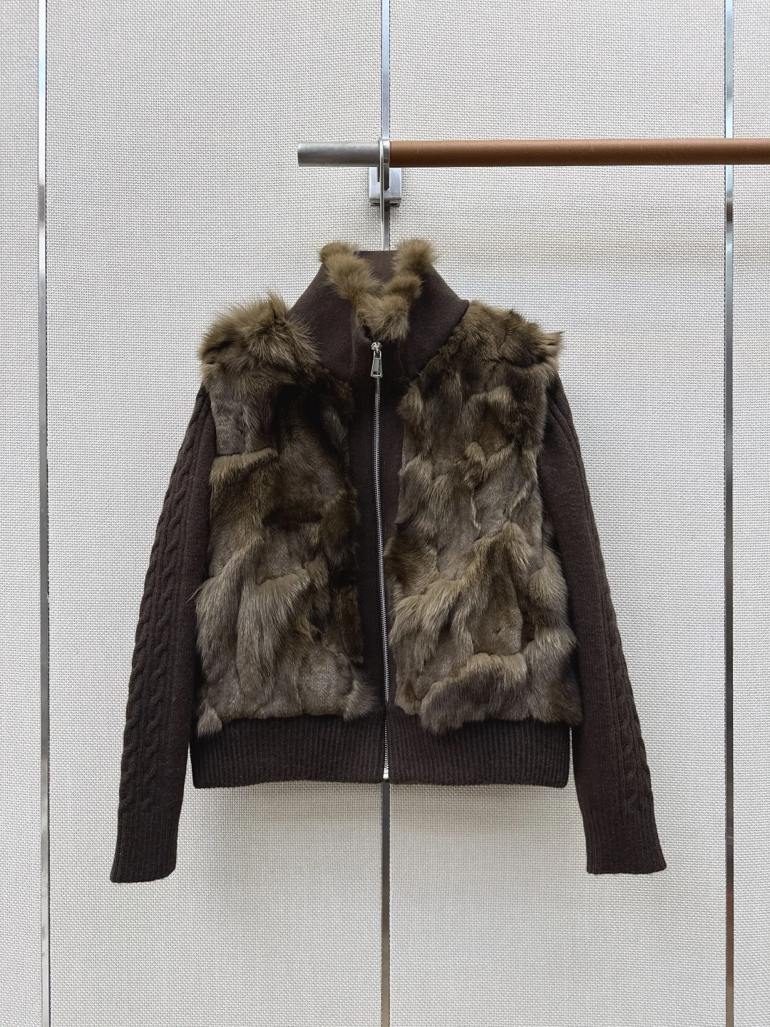 2026 Winter New Style - Sophisticated and Elegant Fashionable Detachable Two-Wear Model Fox Fur Patched Knitted Women's Coat