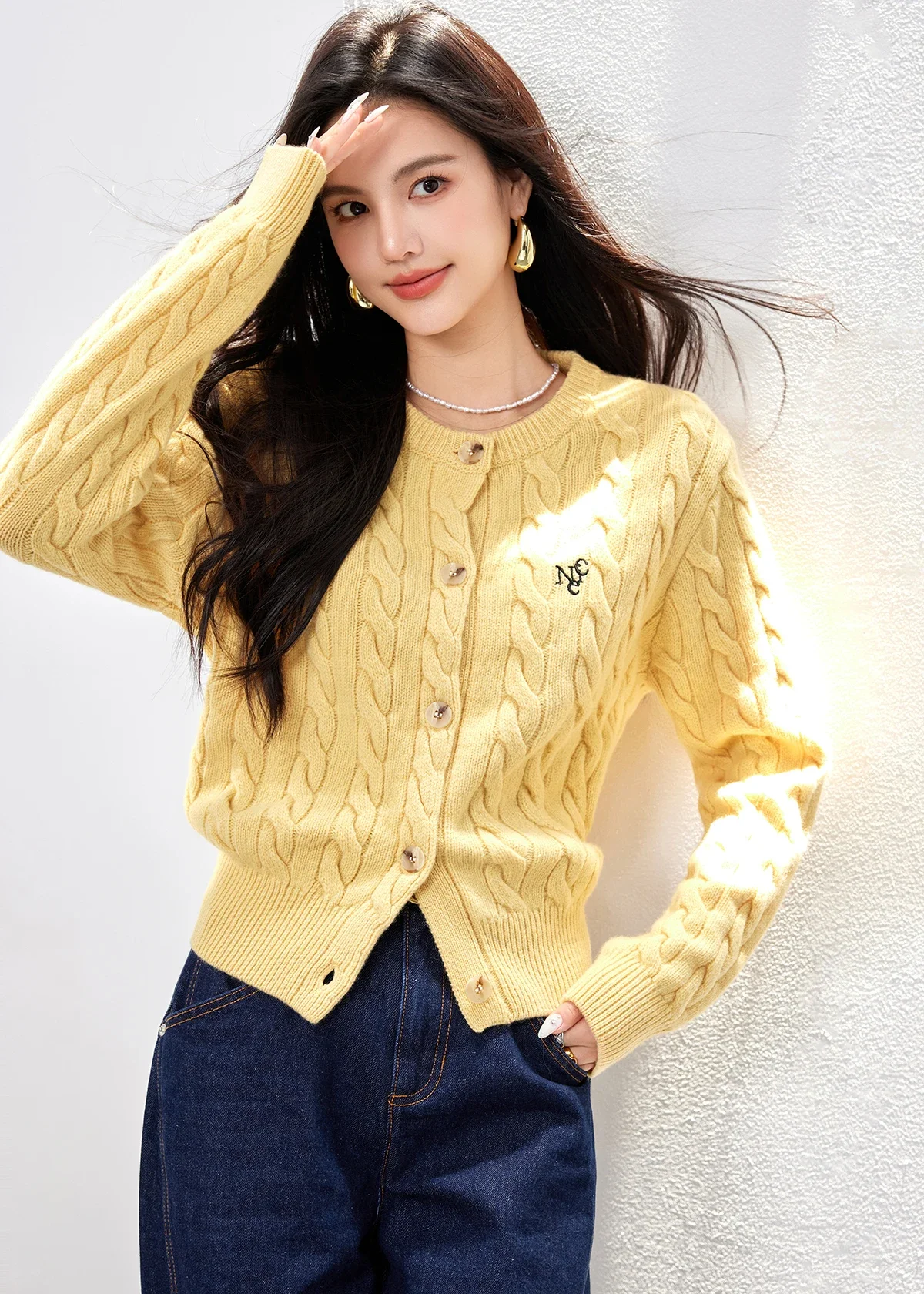 Autumn New Embroidered Long-Sleeved Sweater Short Coat Women Round Neck Full Sleeve Yellow Twist Knitted Cardigan Vintage Jumper