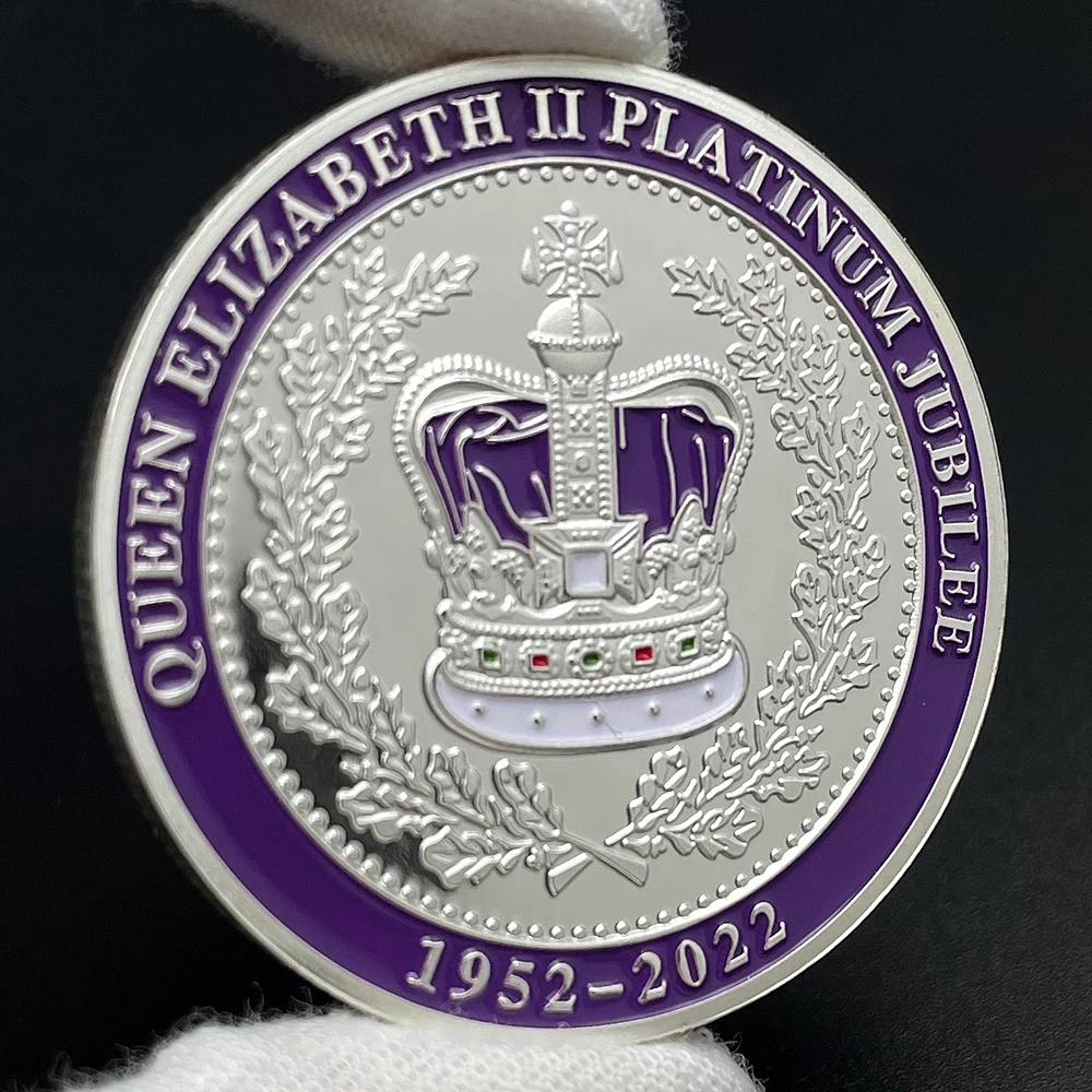 

Юбилейная серебряная монета королевы Елизаветы II
