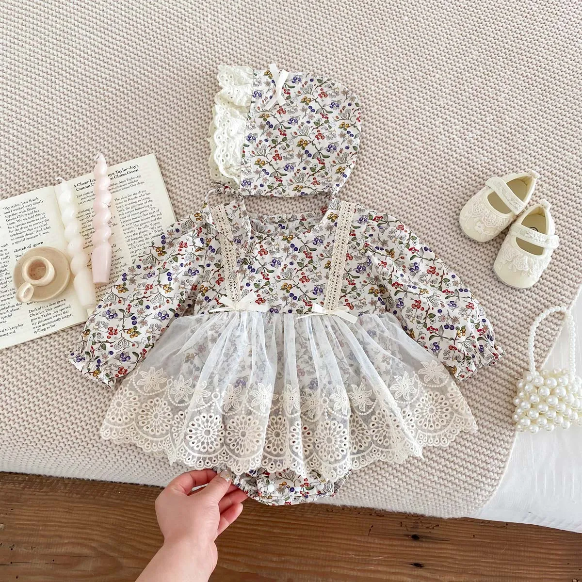 Newborn Girl Romper  Lace Cut Out Floral Dress   Long Sleeved+ Hat Baby Girl Bodysuit Baby Clothes 0-24 Months