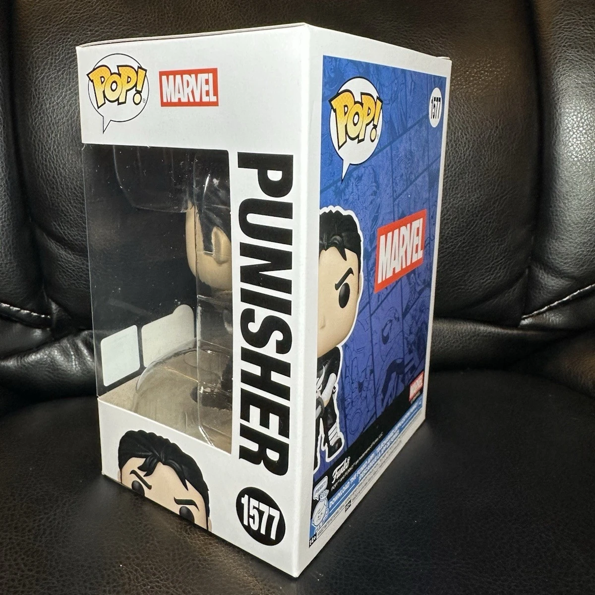 Figura de Punisher de Marvel con Espada # 1577 Funko Pop 2026 Spring Convention o Emerald City Comic Con Sticker Juguete Oficial con Licencia