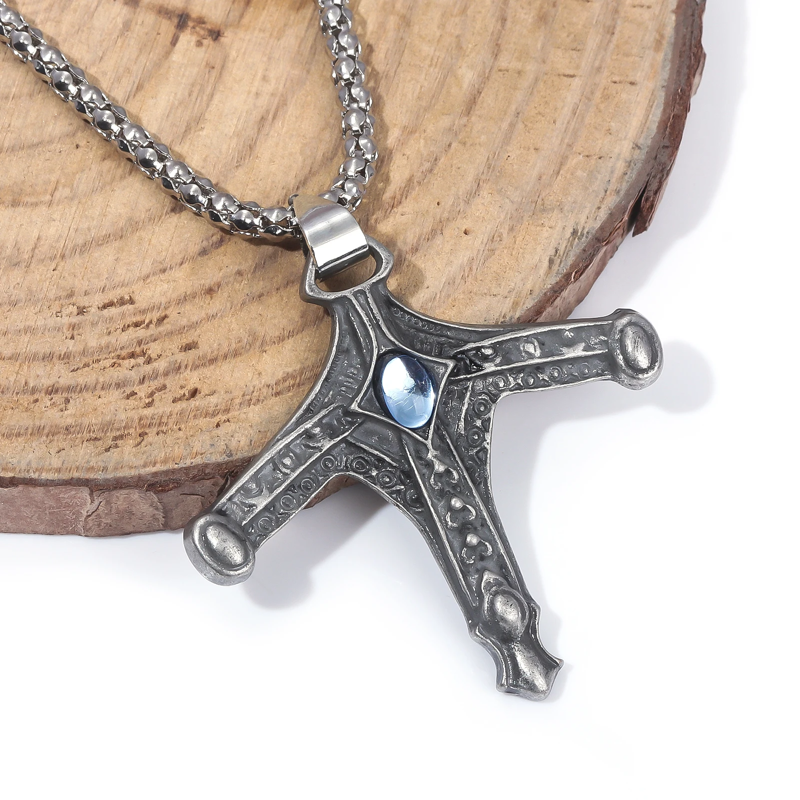 Dark Game Bloodborne Necklace Cthulhu Mythos Sword Hunter Badge Pendant For Men Amulet Decoration Necklace Masculino Collar Gift view 5