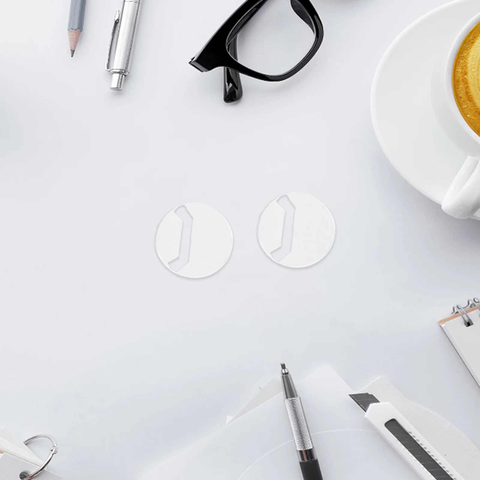 

100Pcs Clear Badge Protection Covers Round Plastic Hard Transparent Pin Button Badge Holder Protective Case Storage Display