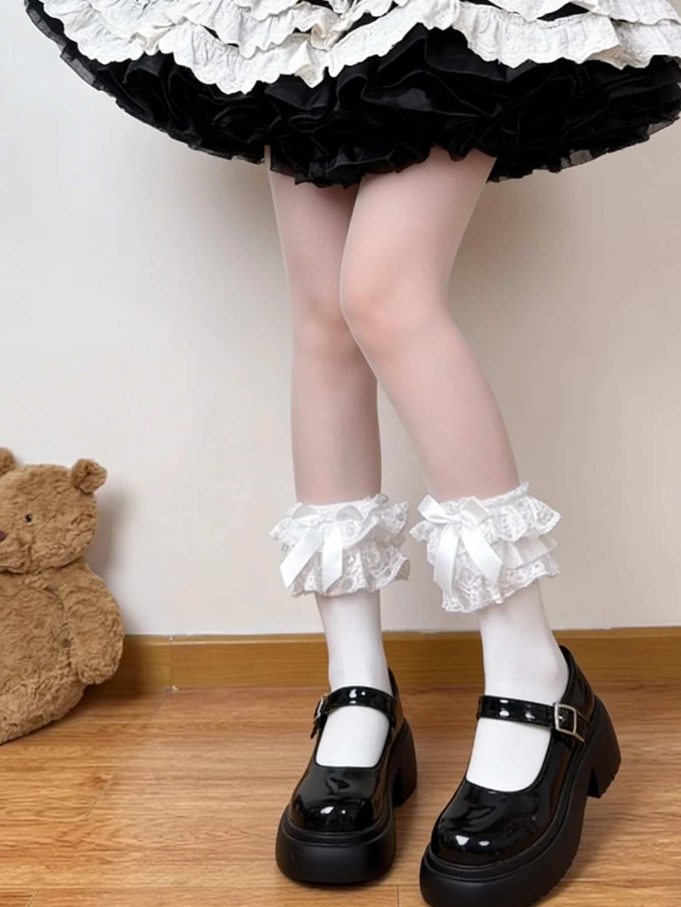 1 Pair Women's Solid Color Mid-Calf Socks Multi-Layer Lace Trim Japanese Ballet-Style Sweet Bow Socks, Ankle-Friendly Non-Tight