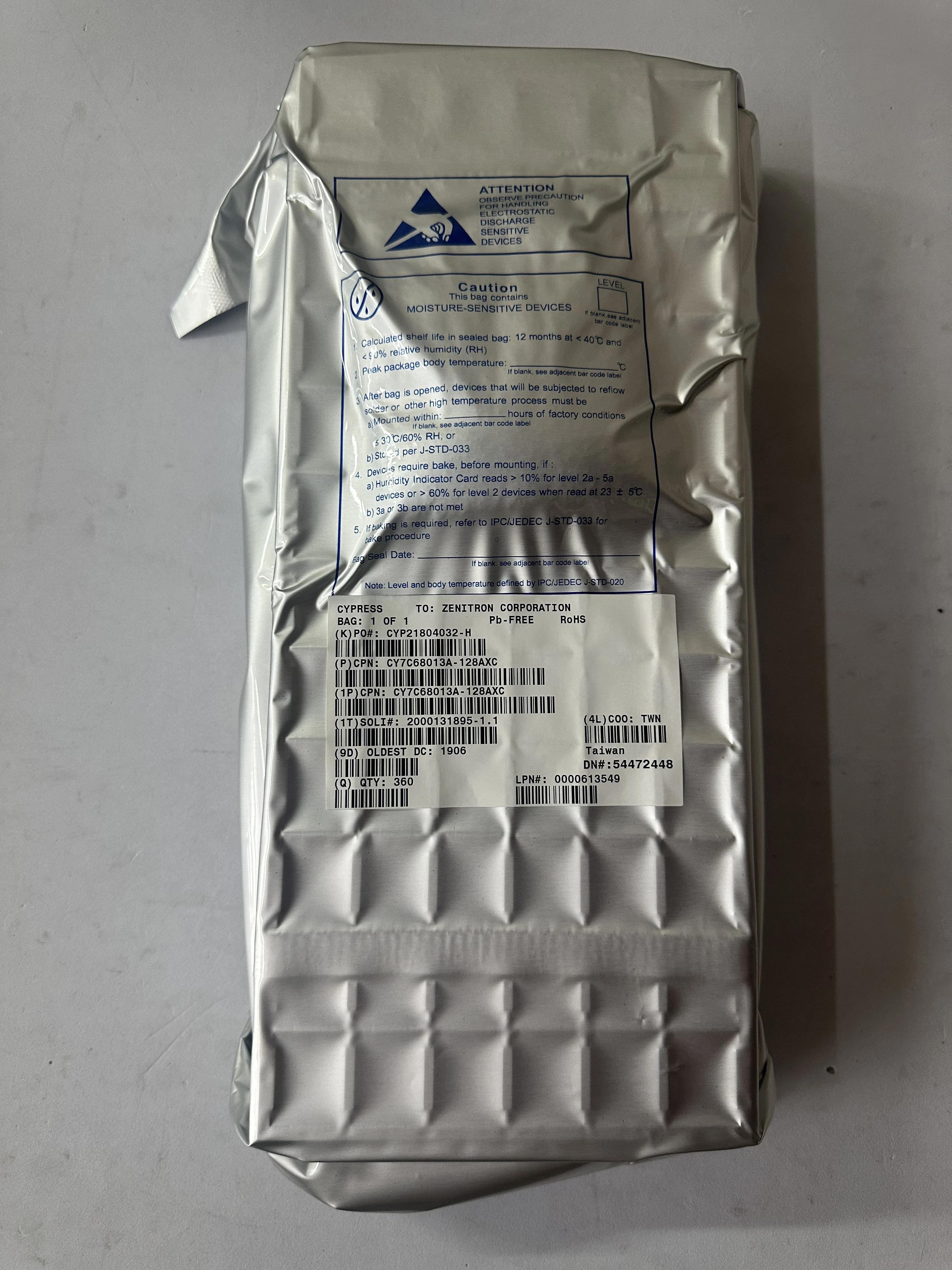 CY7C68013A-128AXC CY7C68013A-128AX qfp128、高品質の製品、100% 新品